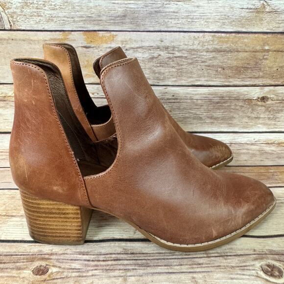 Deltan Womens Brown Distressed Leather Stacked Heel Western Ankle Boots Size 7M - Picture 2 of 12